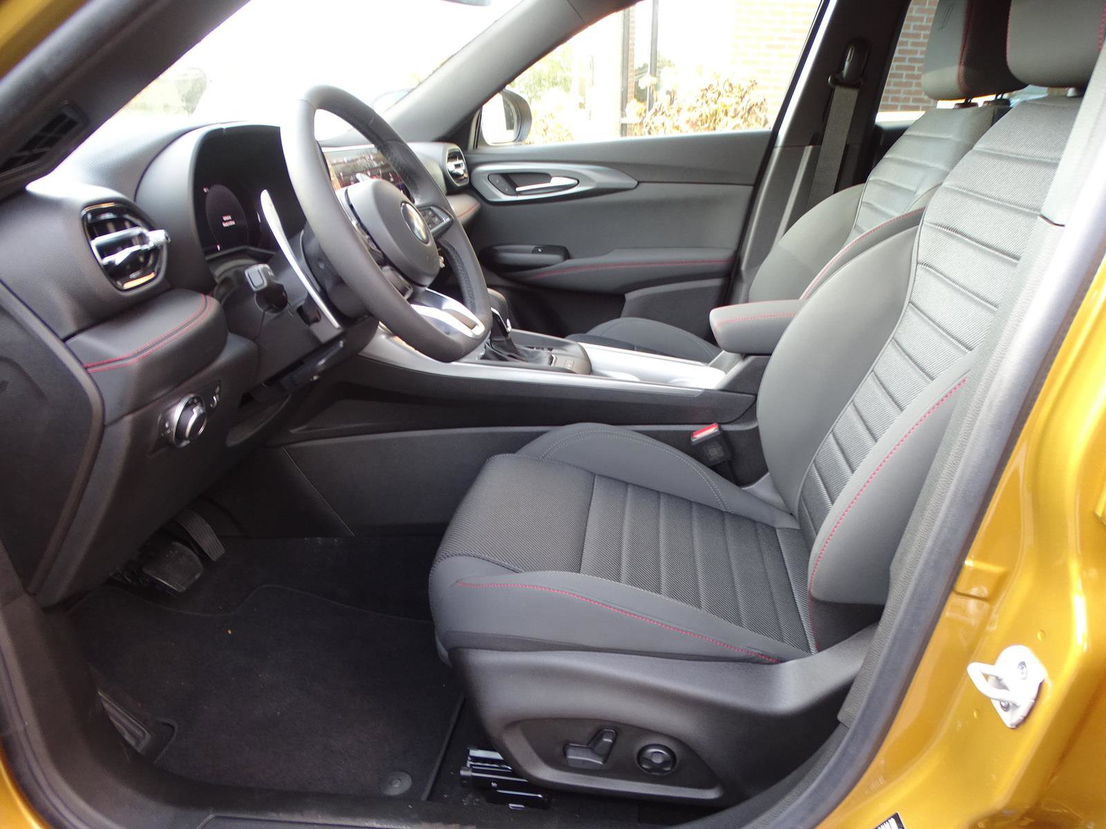 New 2024 Dodge Hornet R/T w/ R/T Blacktop Package image 5