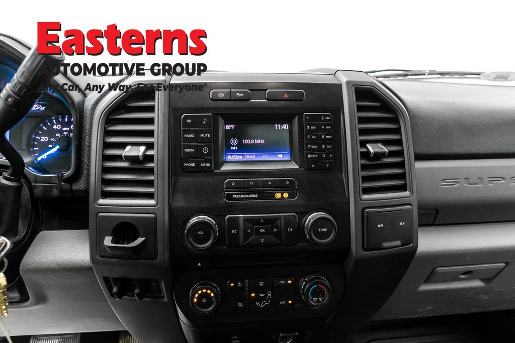 Used 2017 Ford F550 2WD Regular Cab Super Duty image 12