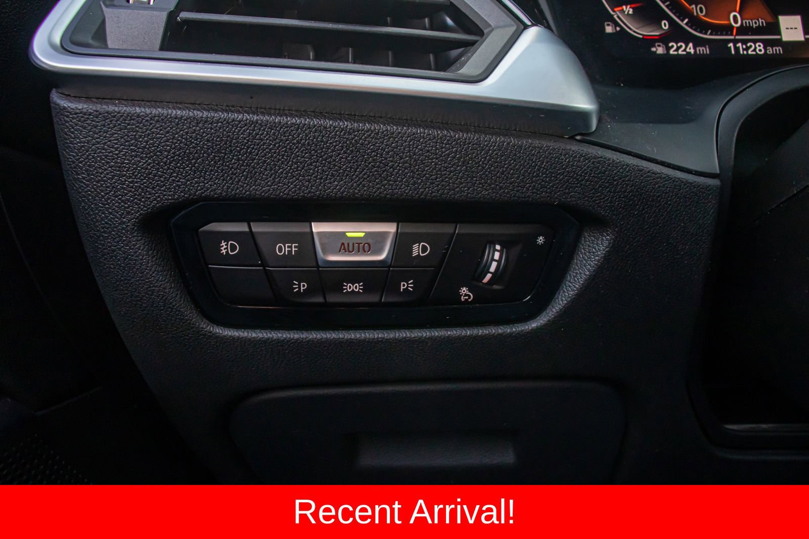 Used 2020 BMW 330i Sedan w/ M Sport Package image 20