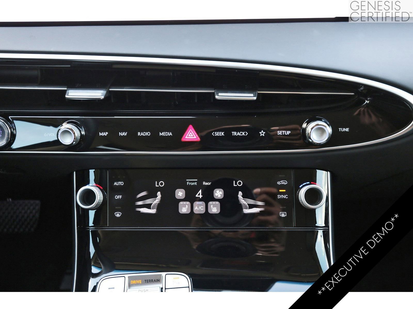 Used 2026 Genesis GV70 2.5T image 28