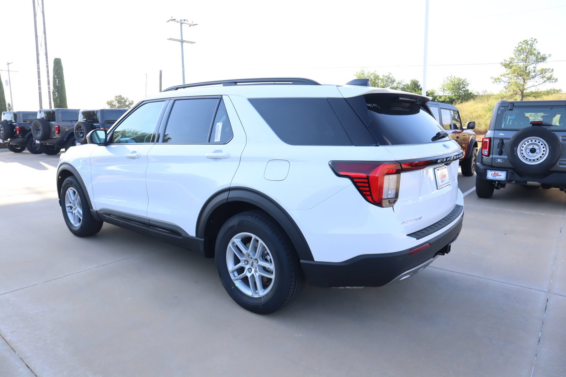 New 2026 Ford Explorer Active w/ Active Comfort Package RWD image 24