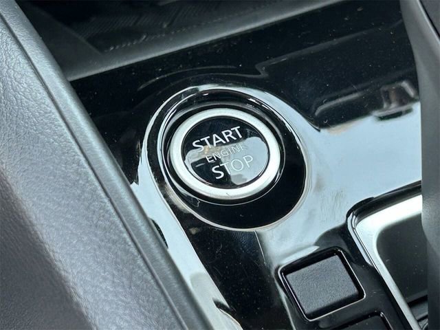 New 2025 Nissan Versa SV w/ Trunk Package FWD image 27