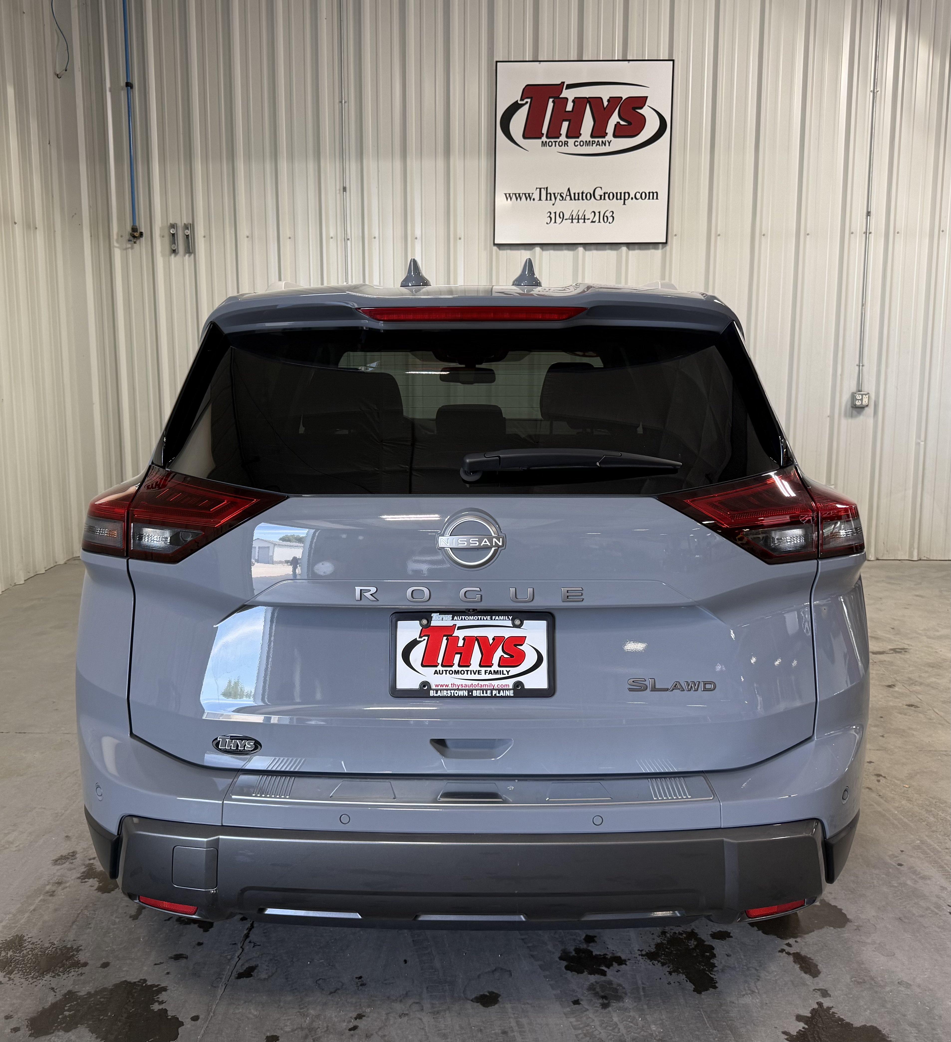 Used 2025 Nissan Rogue SL w/ Tech Package AWD/4WD image 4