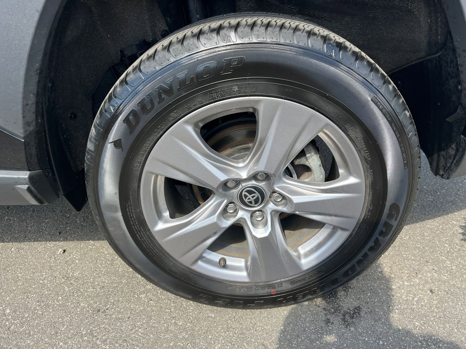 Used 2025 Toyota RAV4 XLE w/ Weather Package image 30