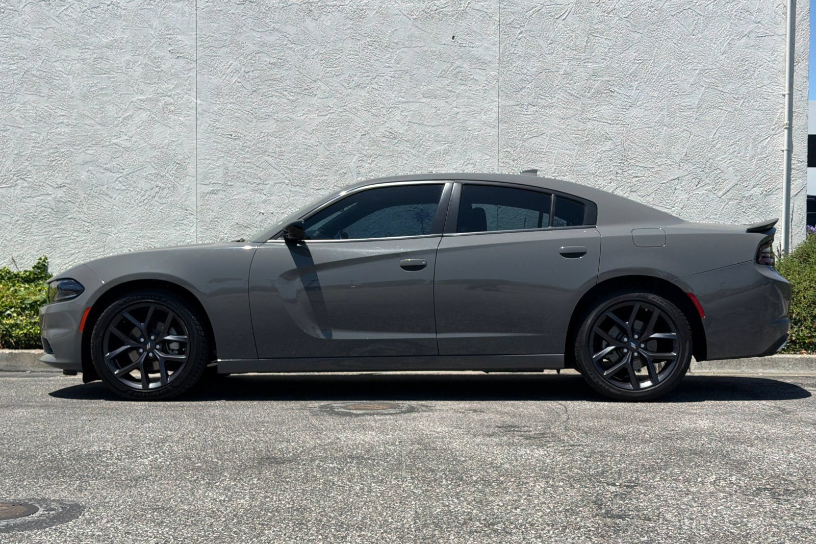 Used 2023 Dodge Charger SXT w/ Blacktop Package RWD image 7