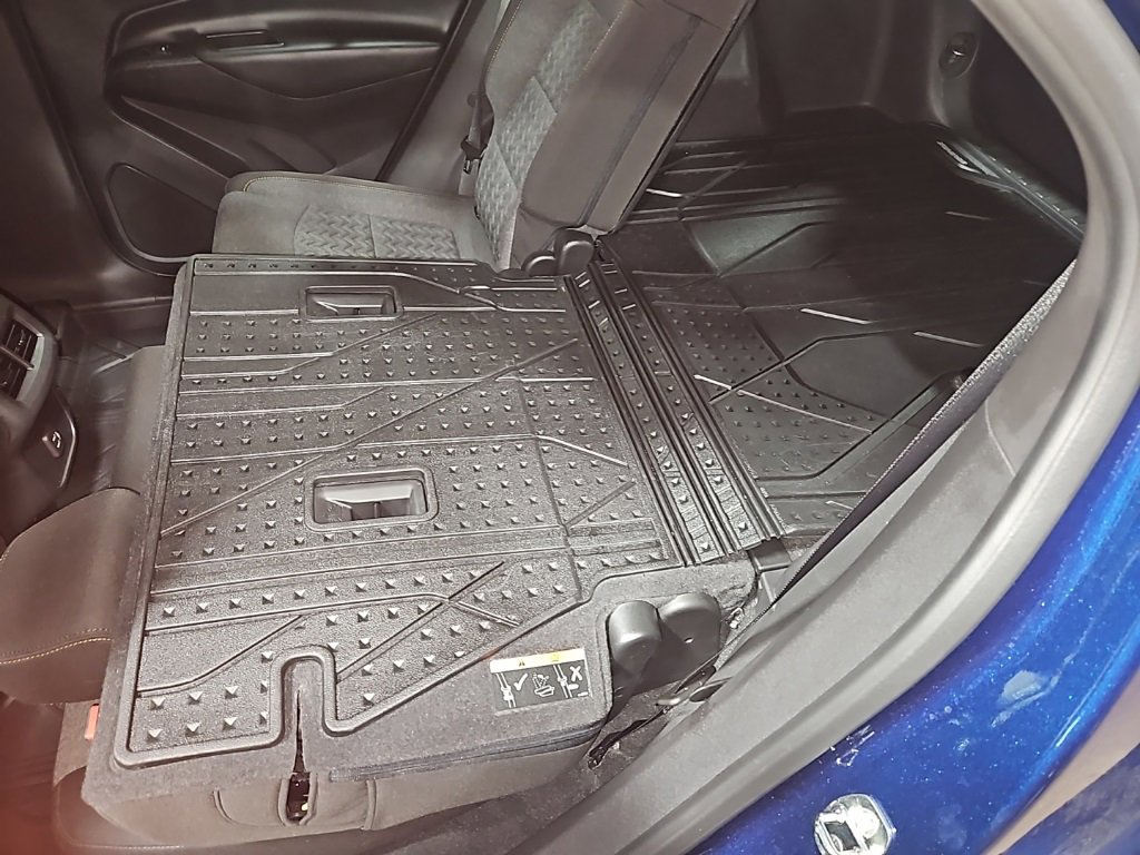 Used 2023 Chevrolet Equinox LT image 25