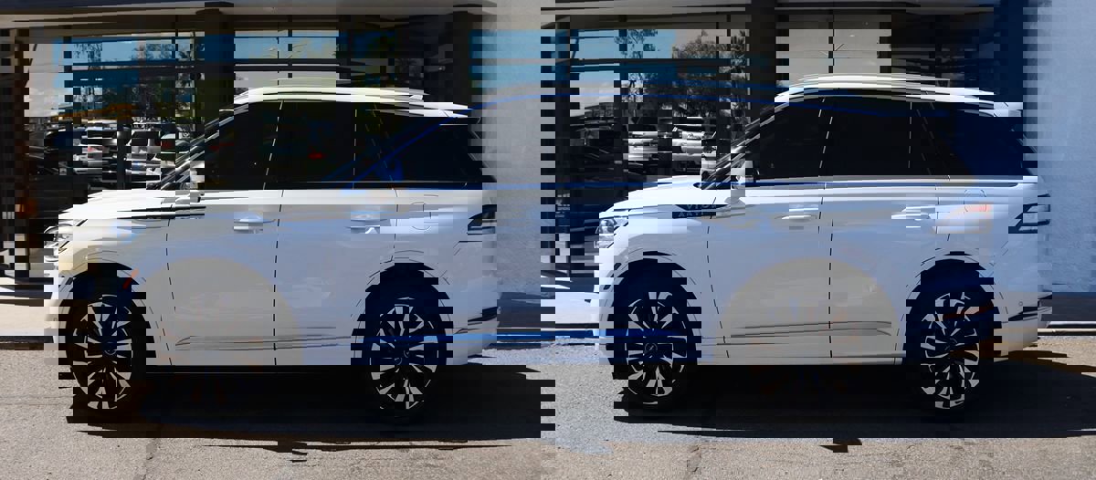 Used 2020 Lincoln Aviator Black Label w/ Dynamic Handling Package AWD/4WD image 8