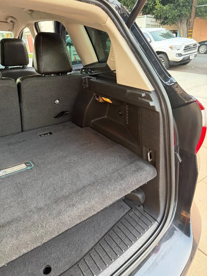 Used 2013 Ford C-MAX Energi SEL image 27