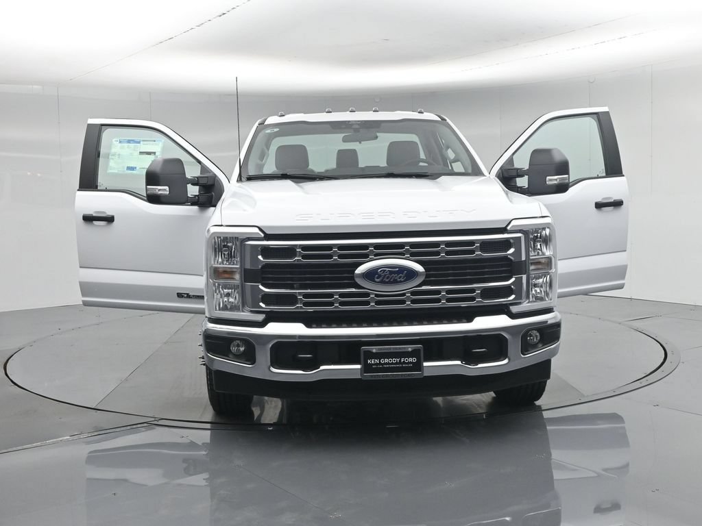 New 2026 Ford F350 XL w/ XL Chrome Package RWD image 25