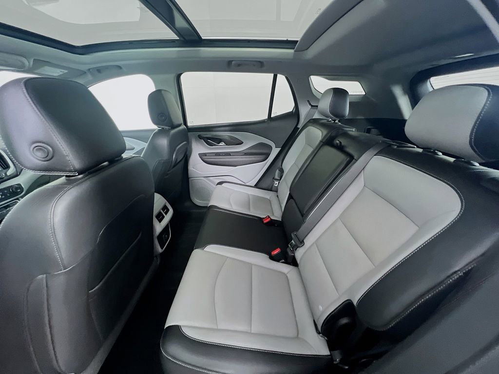 Certified 2022 GMC Terrain SLT w/ Infotainment Package II image 25