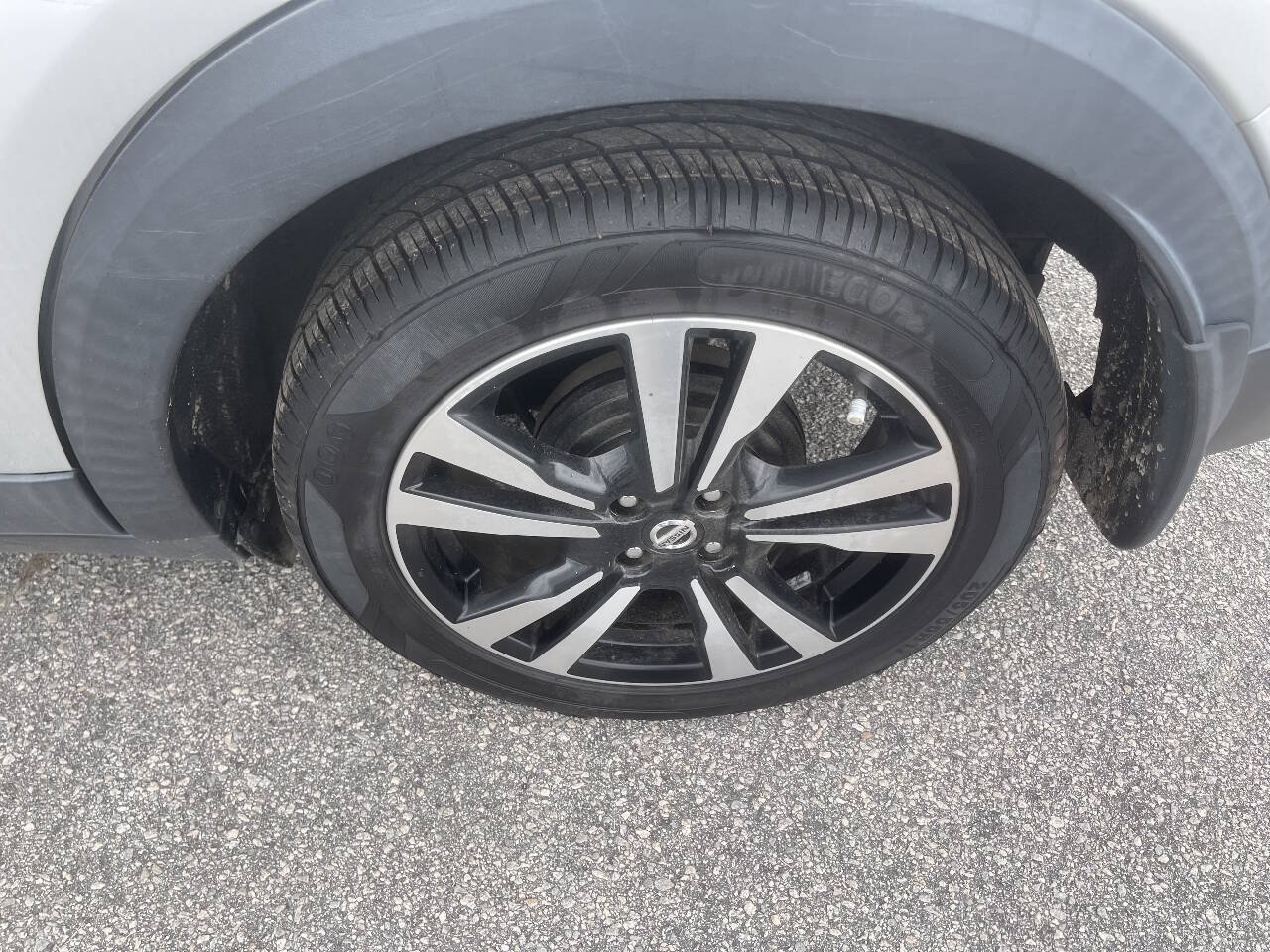 Used 2018 Nissan Kicks SV FWD image 29