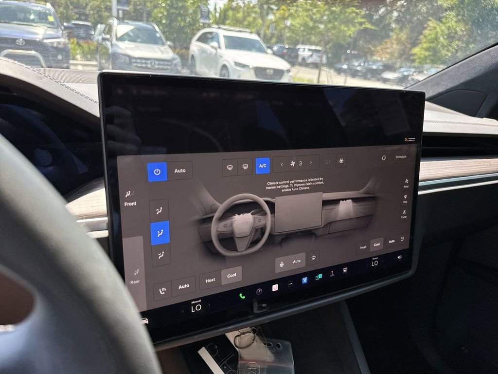 Used 2024 Tesla Model X image 53