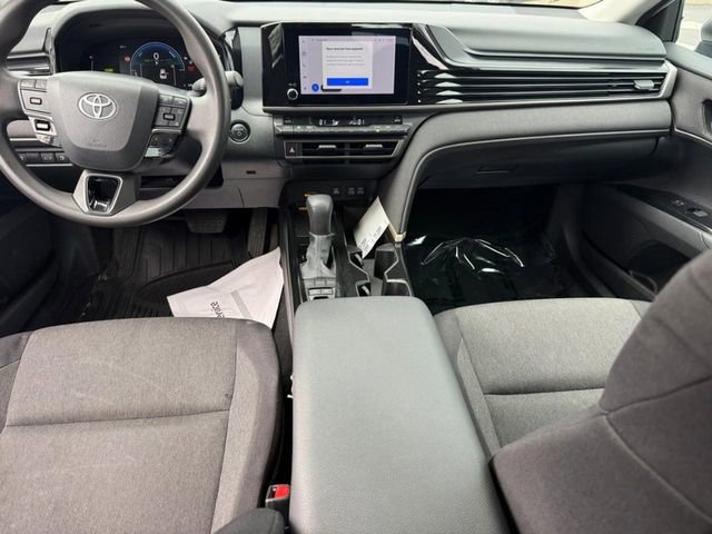Used 2025 Toyota Camry LE image 11
