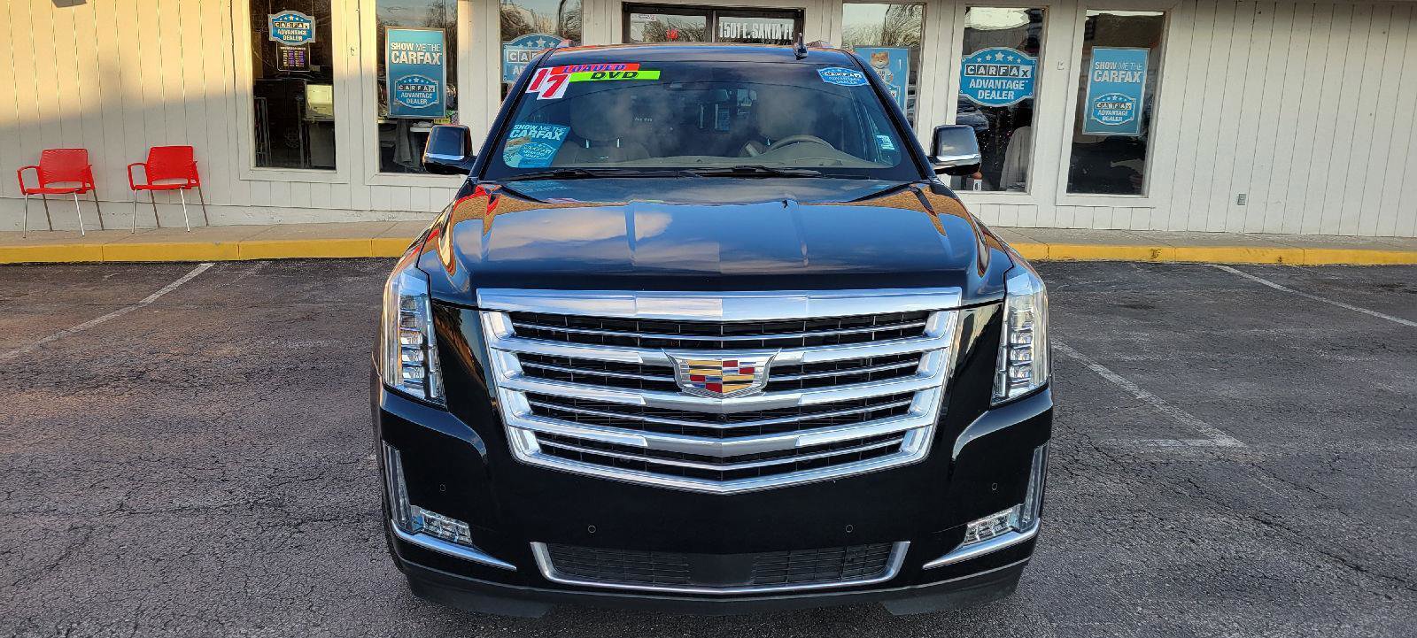 Used 2017 Cadillac Escalade ESV Platinum image 2