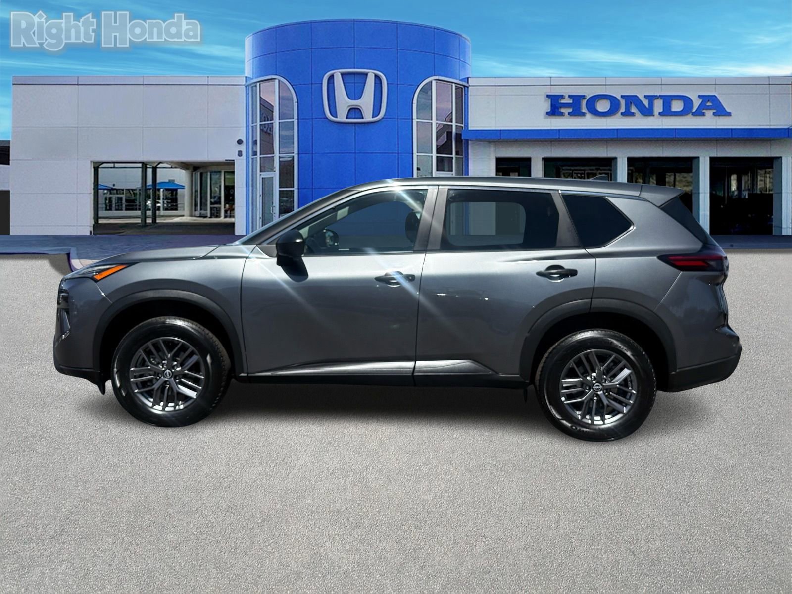 Used 2024 Nissan Rogue S image 3