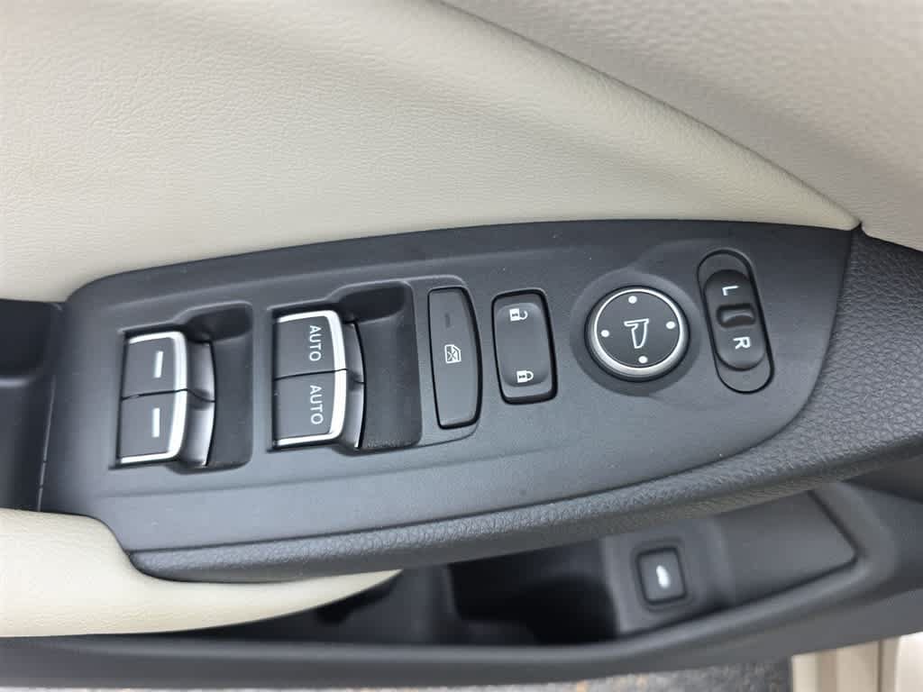 Certified 2018 Honda Accord EX image 17