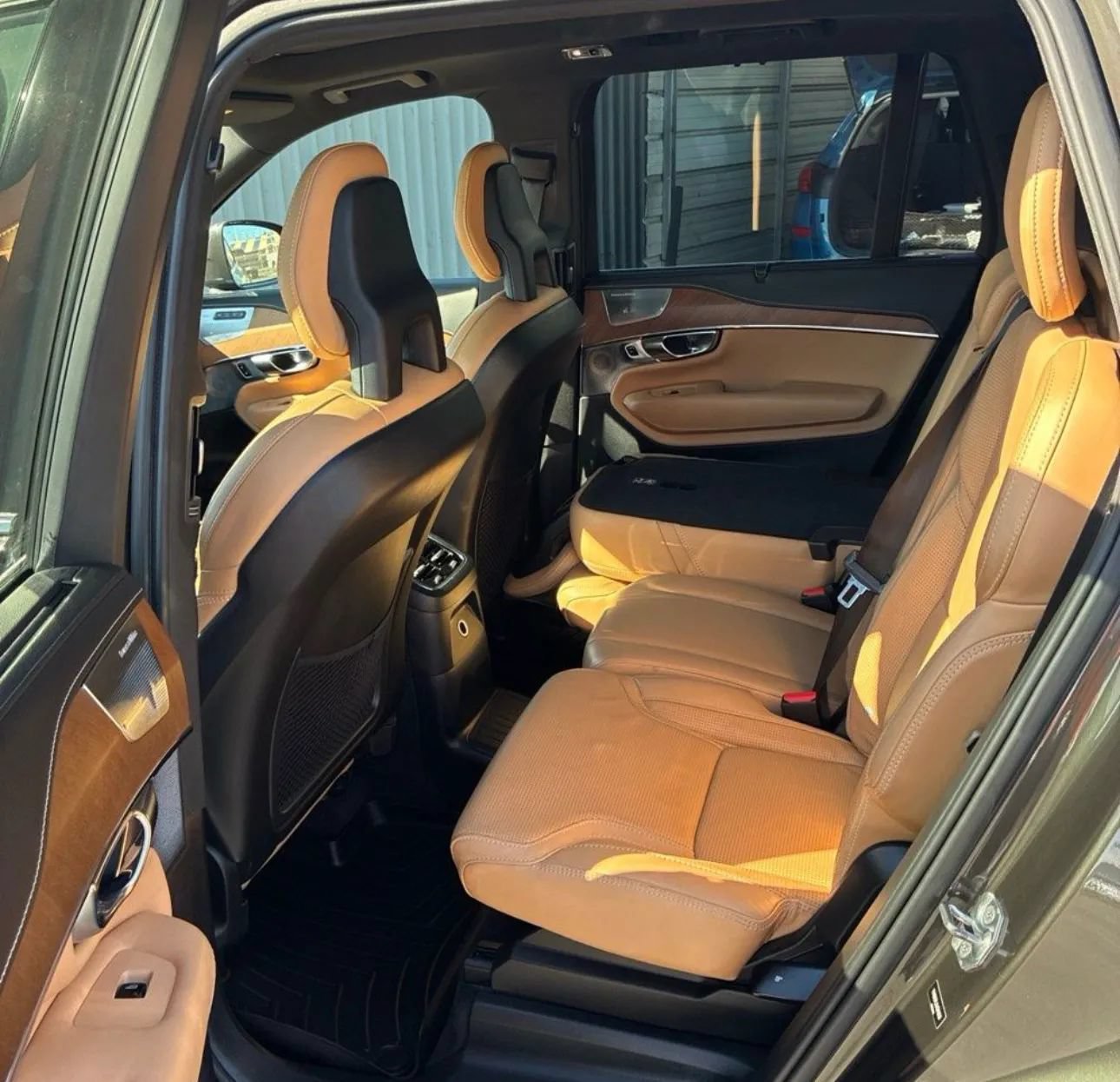 Used 2018 Volvo XC90 T8 Inscription w/ Convenience Package AWD/4WD image 11