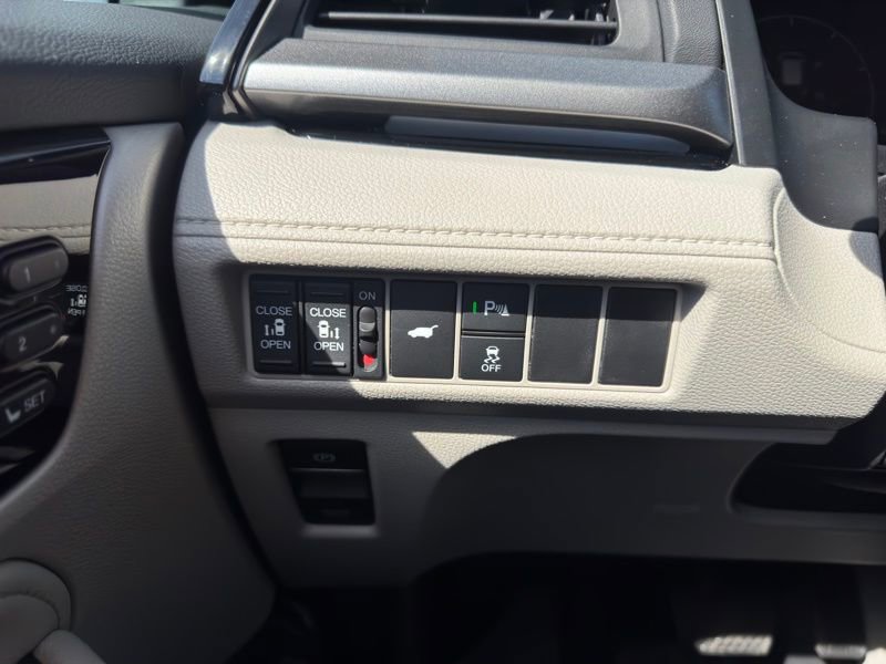 Used 2025 Honda Odyssey Touring image 28