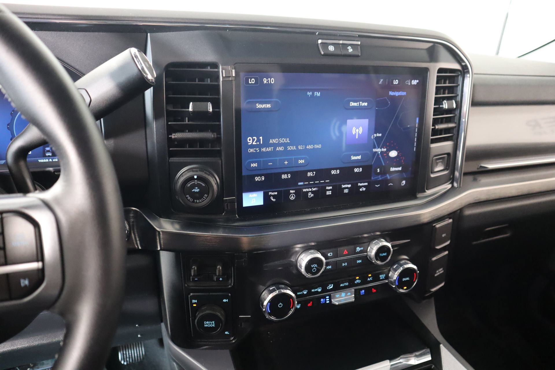 Used 2025 Ford F350 Lariat w/ Lariat Ultimate Package image 5