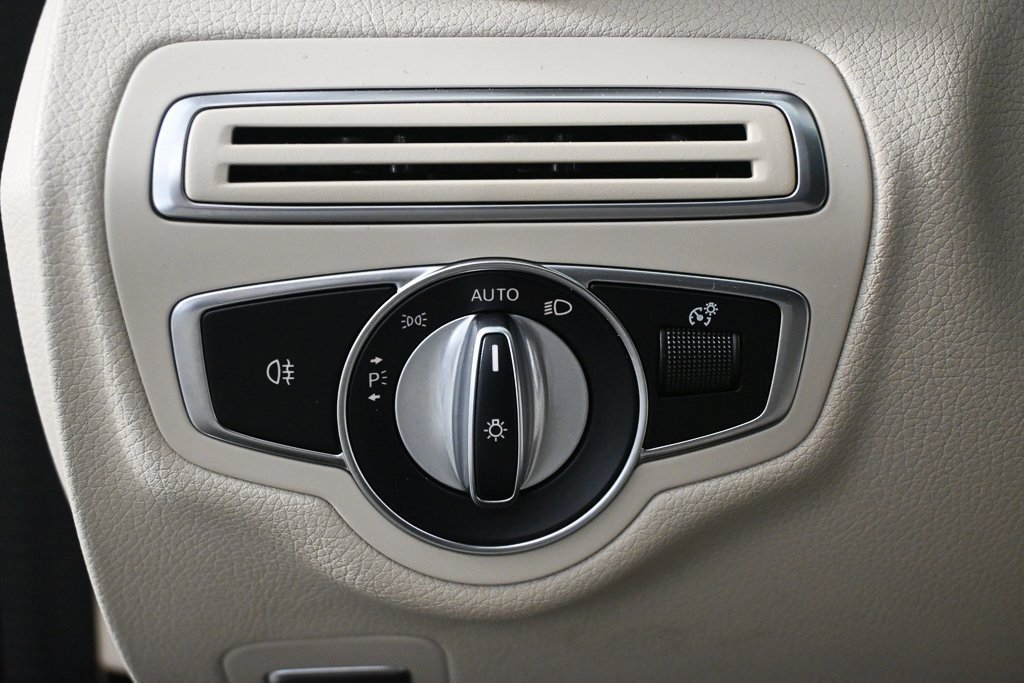 Certified 2021 Mercedes-Benz C 300 Sedan image 9