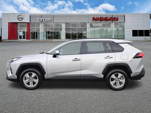 Used 2025 Toyota RAV4 XLE FWD image 7