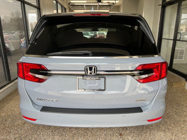 Used 2023 Honda Odyssey Touring image 3