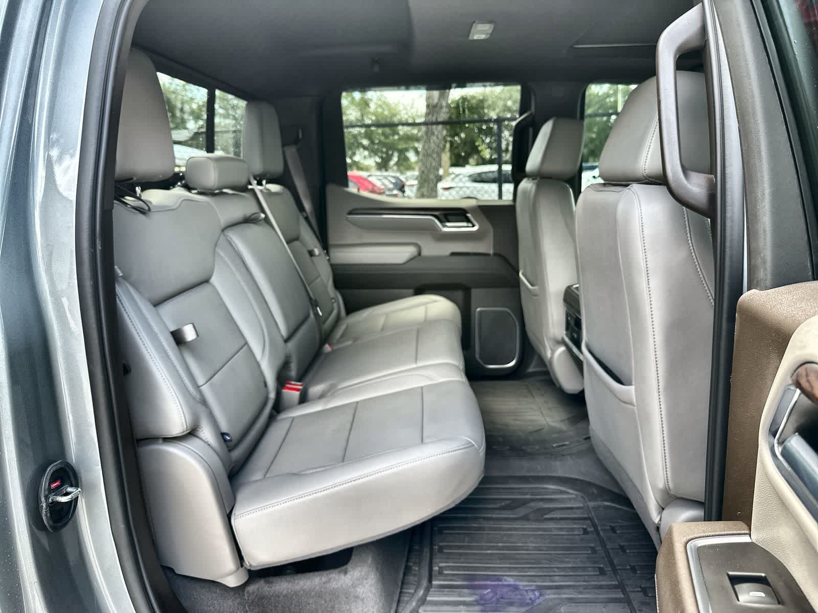 Used 2023 GMC Sierra 1500 SLT w/ SLT Premium Plus Package AWD/4WD image 19