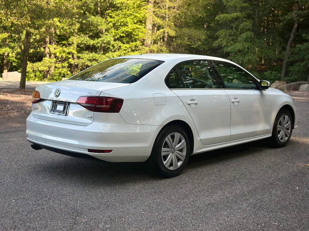 Used 2017 Volkswagen Jetta S w/ Jetta S Cold Weather Package image 7