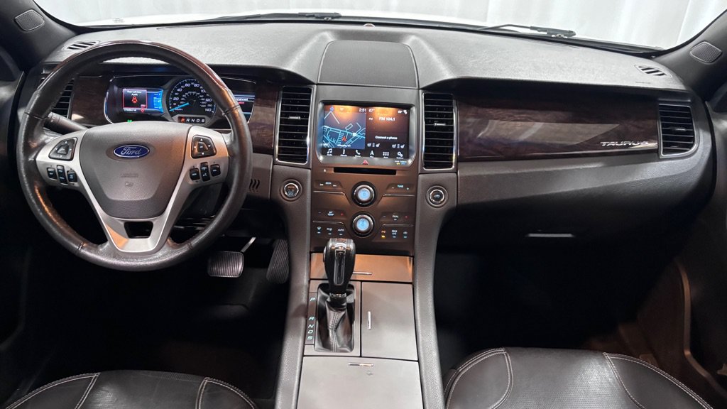 Used 2016 Ford Taurus Limited FWD image 10