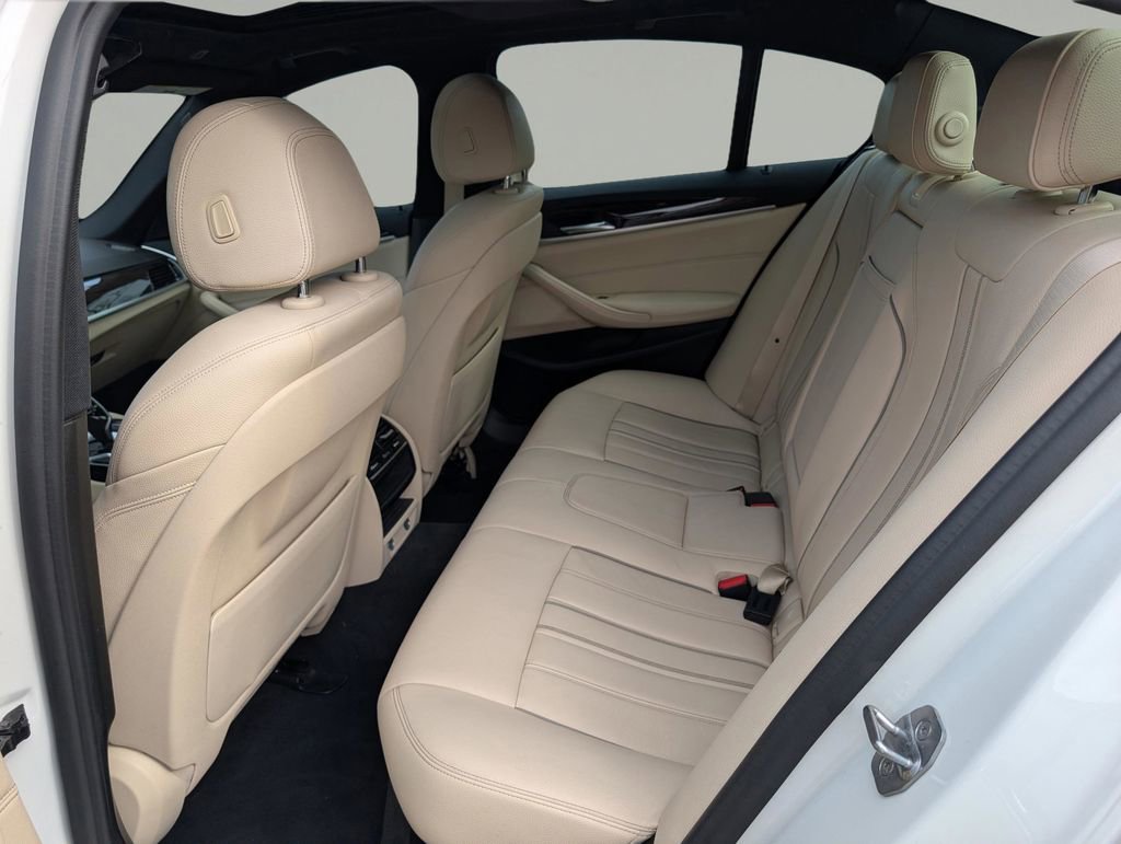 Used 2019 BMW 530i xDrive w/ Convenience Package image 17