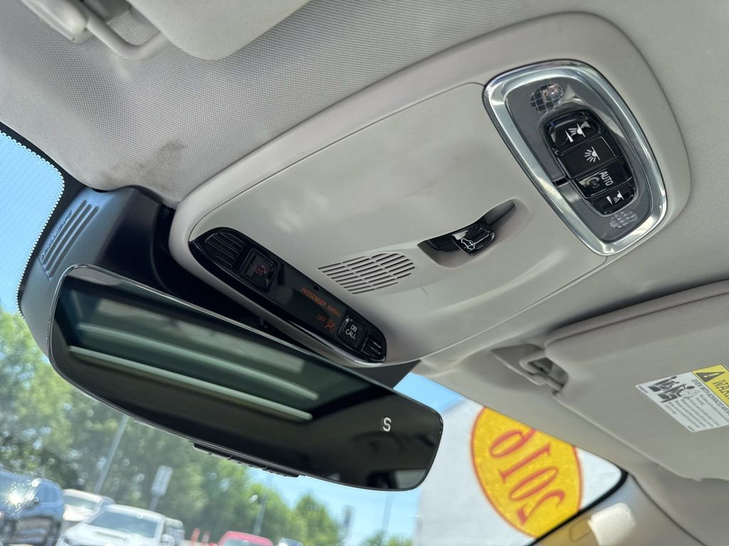 Used 2016 Volvo XC90 T6 Momentum w/ Momentum Plus Package image 31