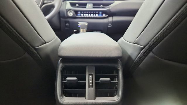 Used 2024 Lexus UX 250h FWD image 52