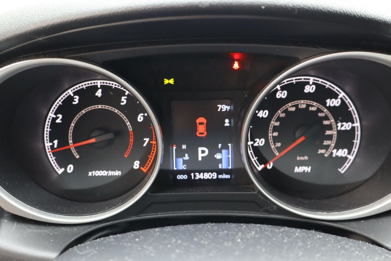 Used 2011 Mitsubishi Outlander Sport SE FWD image 9