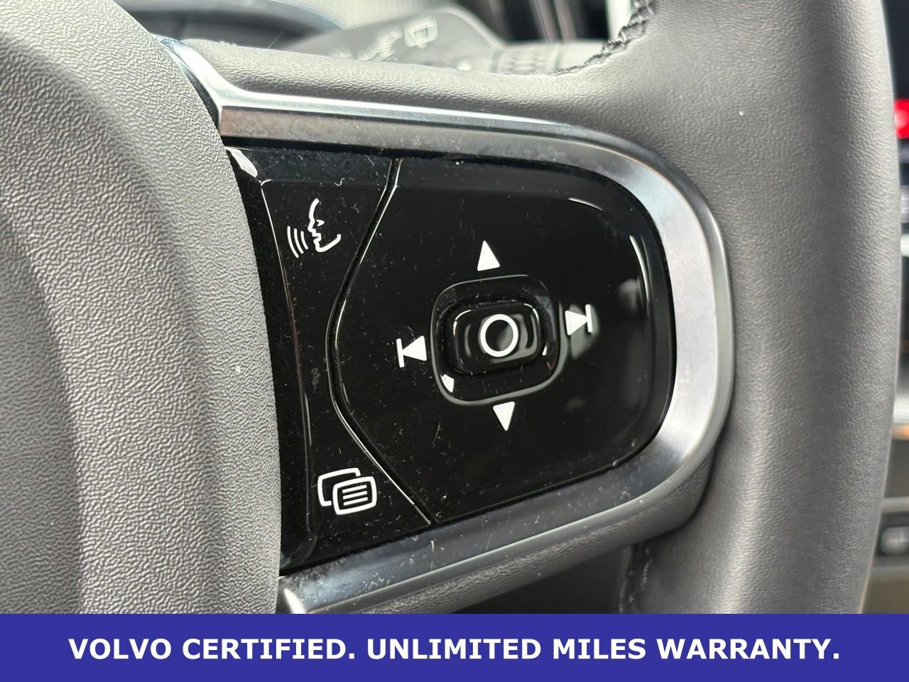 Certified 2024 Volvo XC60 B5 Ultimate w/ Protection Package Premier image 18