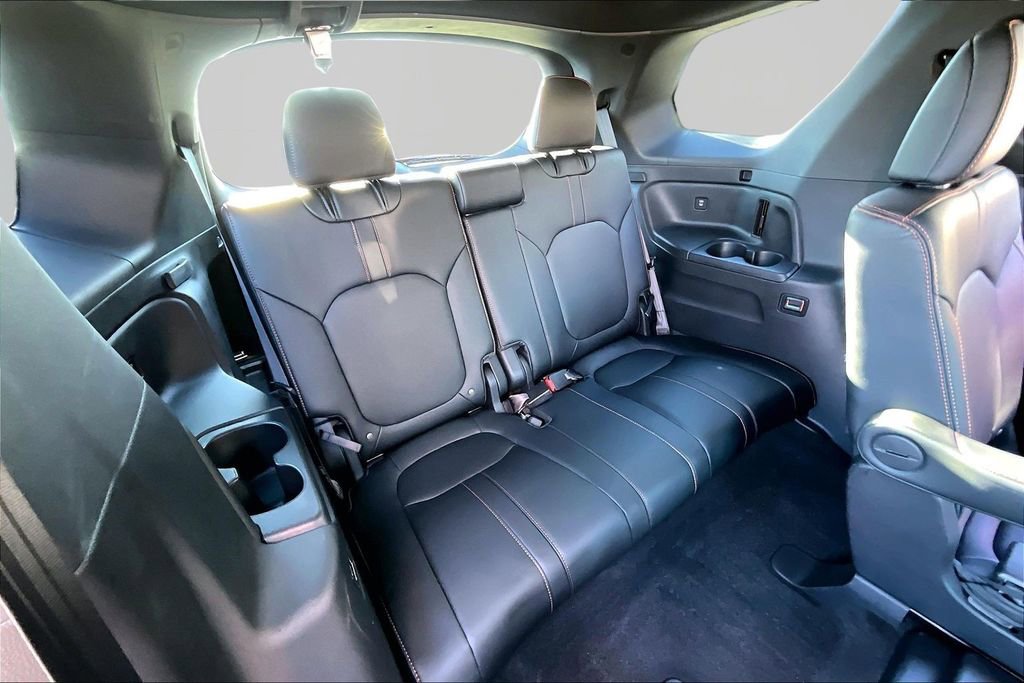 Used 2025 Honda Pilot TrailSport image 20