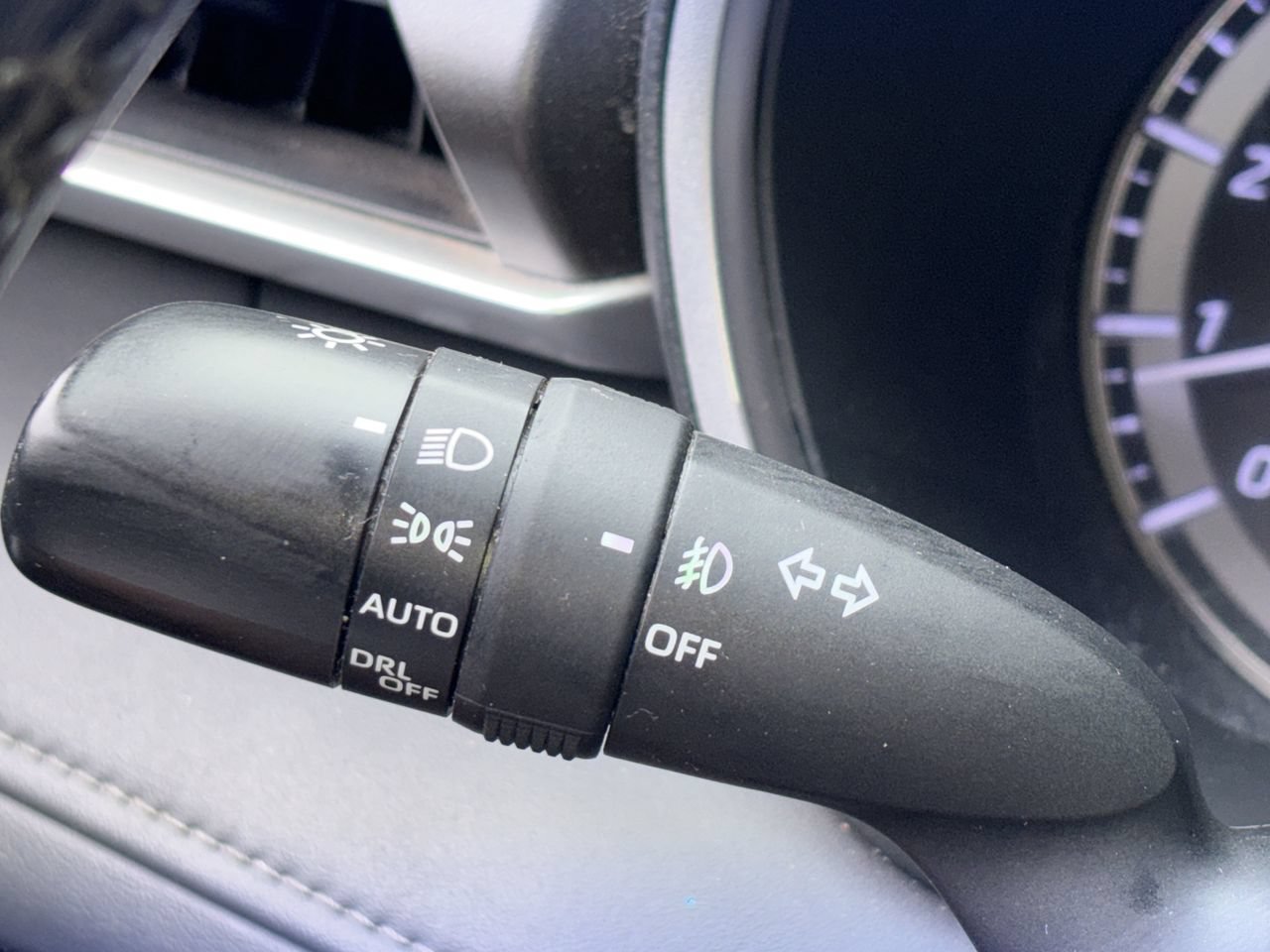 Used 2022 Toyota Highlander XLE FWD image 10