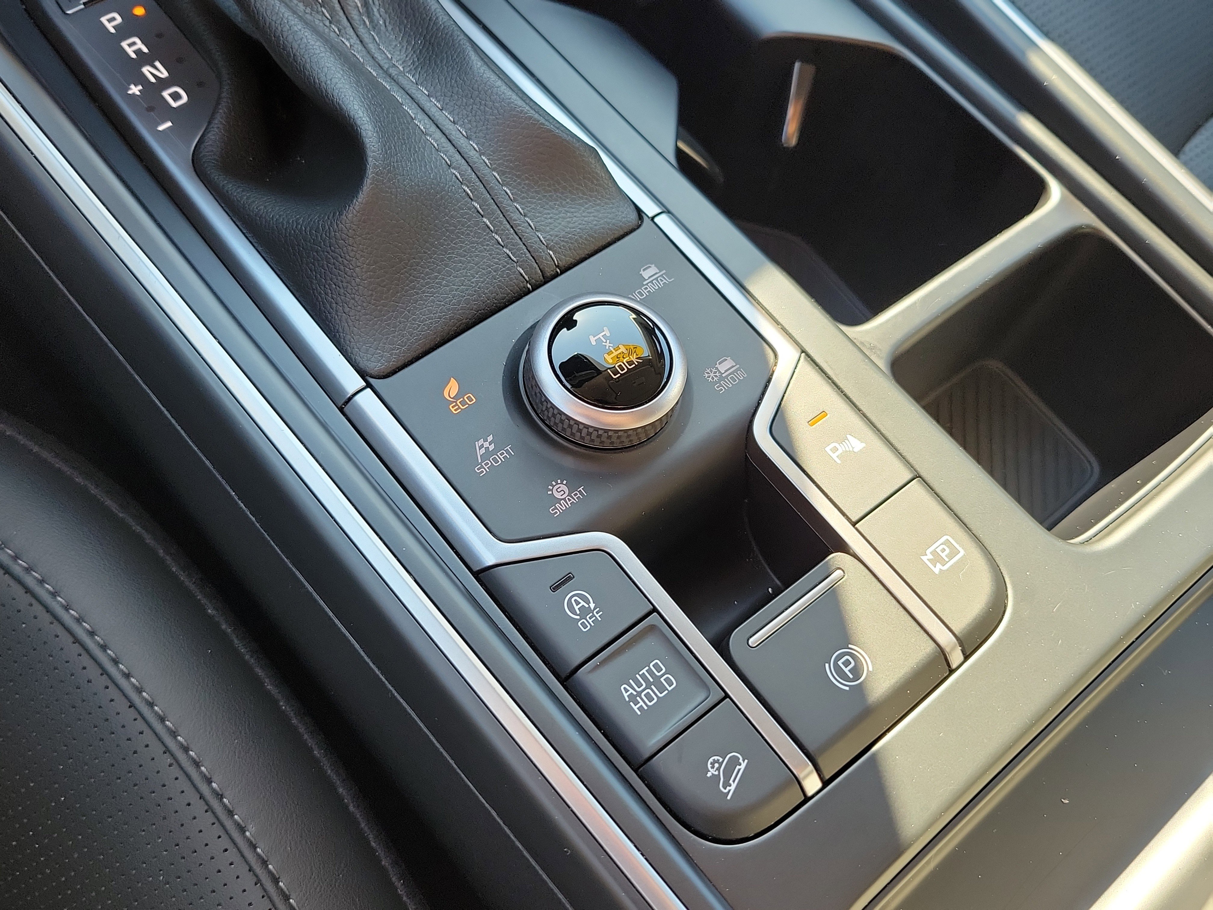 Certified 2025 Kia Sorento S image 36