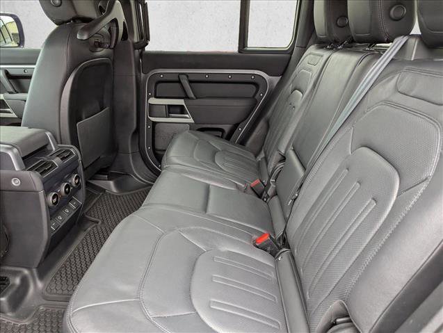 Used 2022 Land Rover Defender 110 S image 25