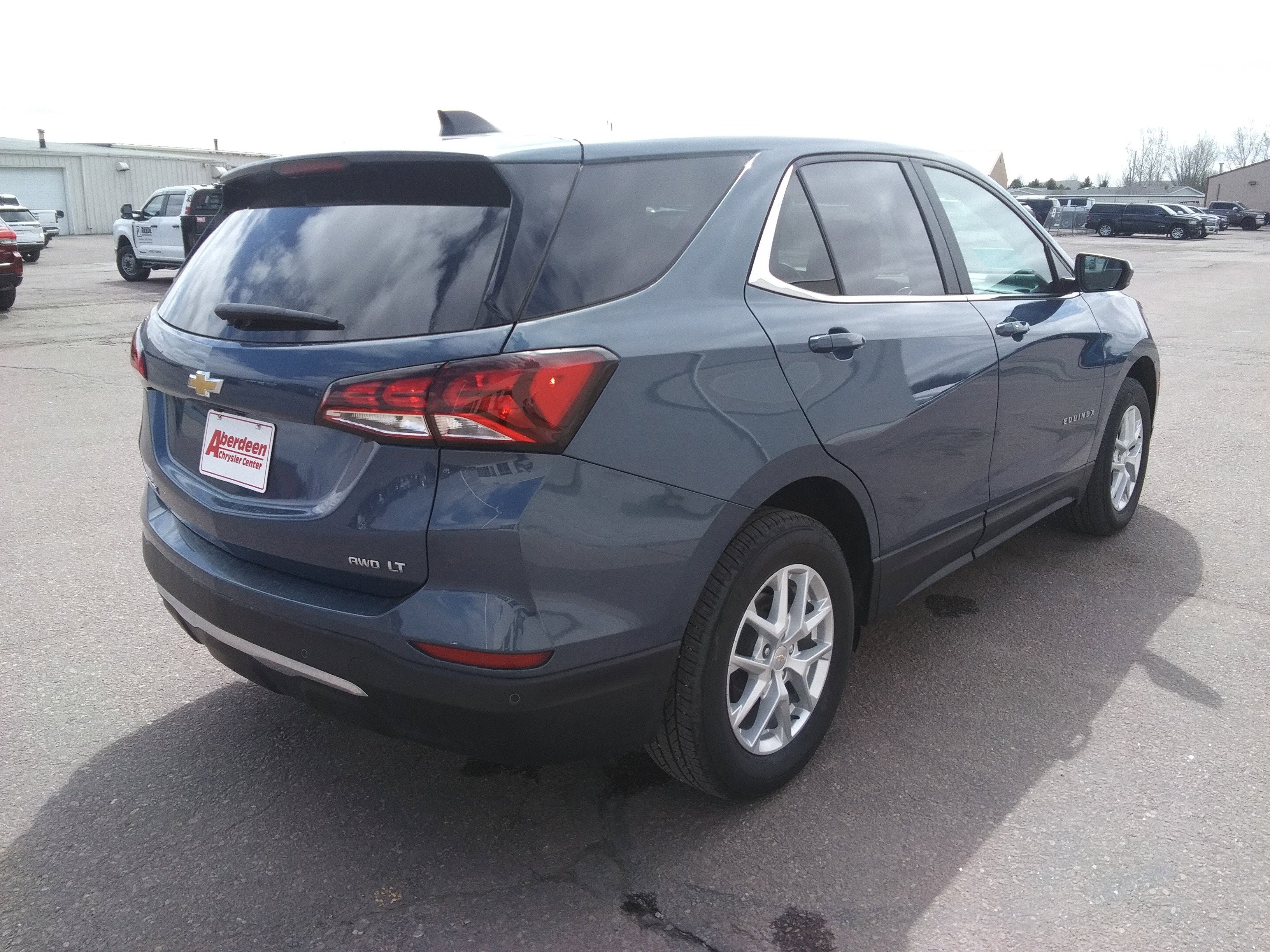 Used 2024 Chevrolet Equinox LT AWD/4WD image 5
