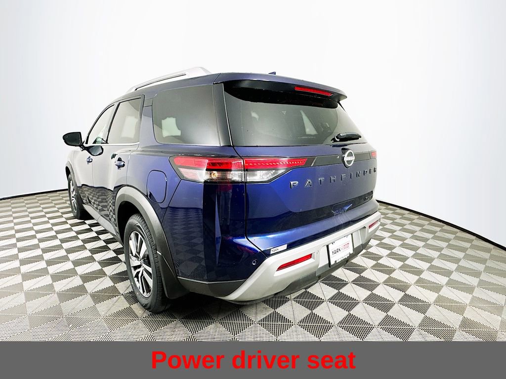Used 2022 Nissan Pathfinder SL w/ SL Black Package image 8