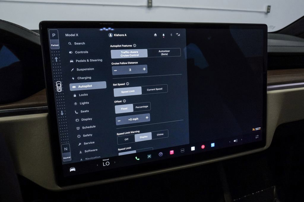 Used 2023 Tesla Model X image 29