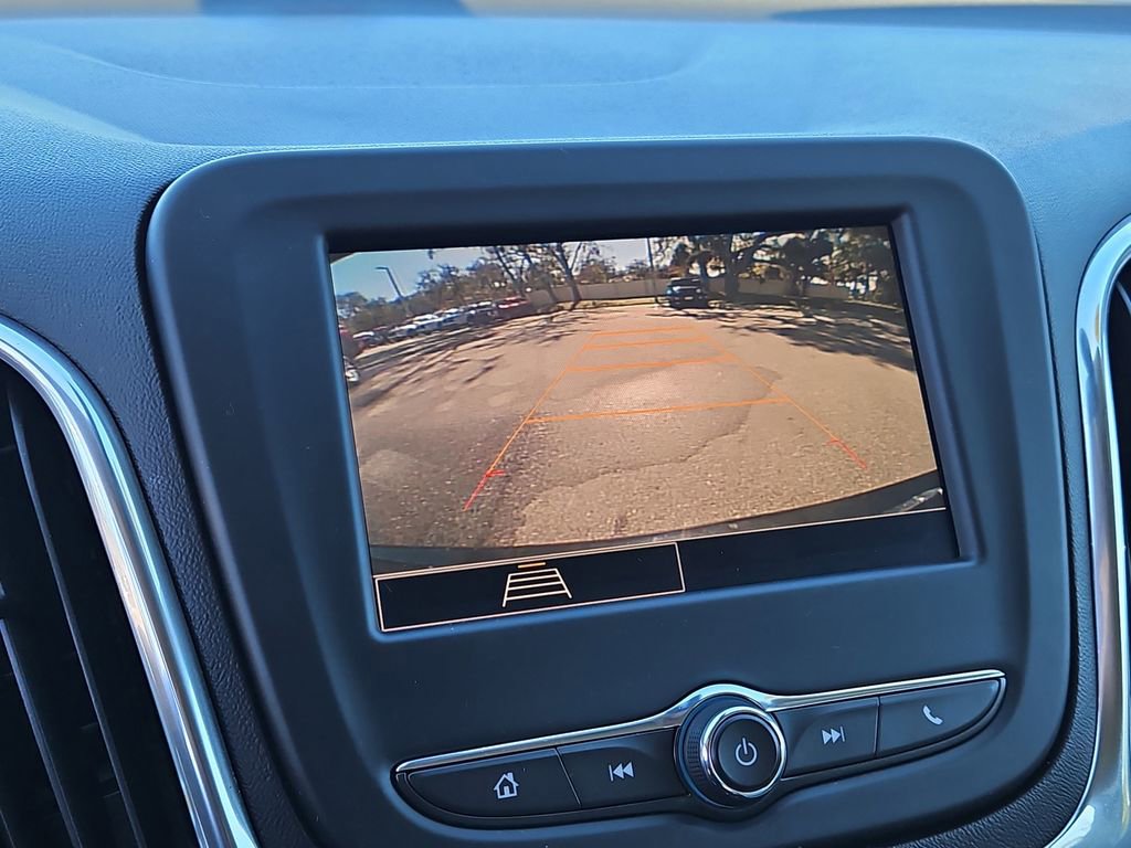 Used 2022 Chevrolet Equinox LS image 24