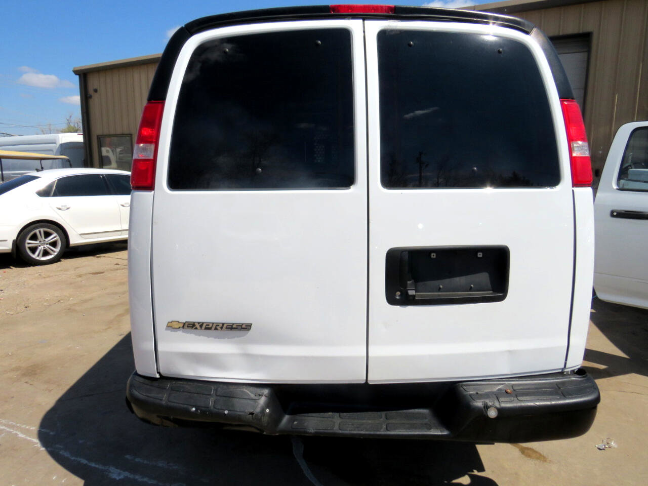 Used 2018 Chevrolet Express 2500 2500 Cargo w/ Driver Convenience Package image 5