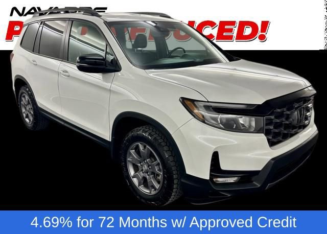 Certified 2025 Honda Passport TrailSport image 1