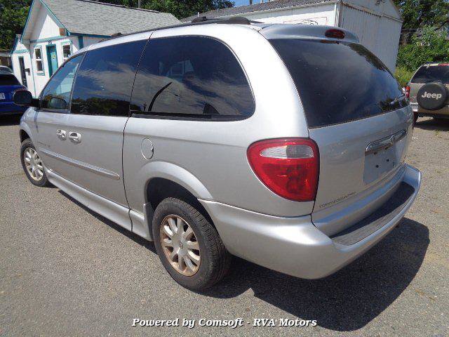 Used 2003 Chrysler Town & Country LX image 15