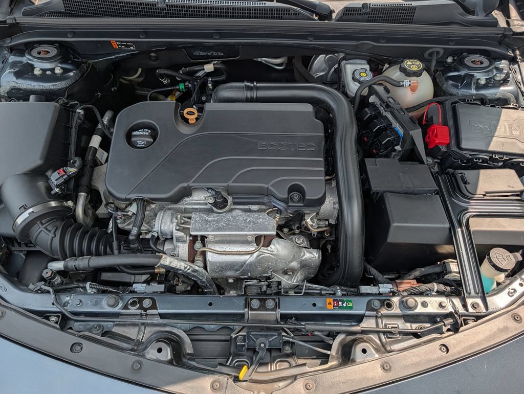 Used 2019 Chevrolet Malibu LT FWD image 11