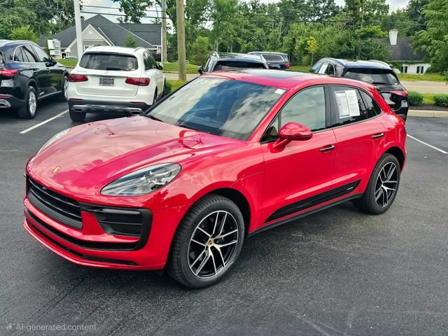 Used 2022 Porsche Macan AWD/4WD image 3