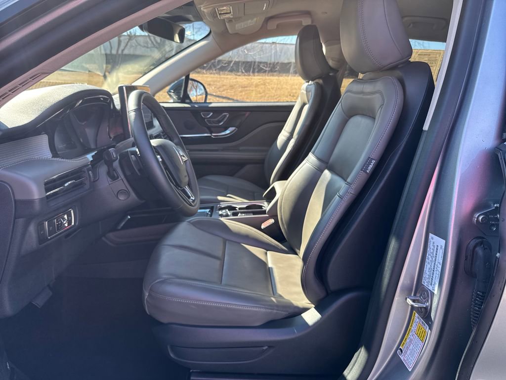 Used 2023 Lincoln Corsair FWD w/ Equipment Group 101A image 9