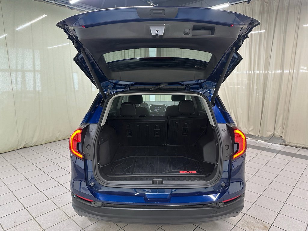 Certified 2022 GMC Terrain SLE w/ Driver Convenience Package image 8