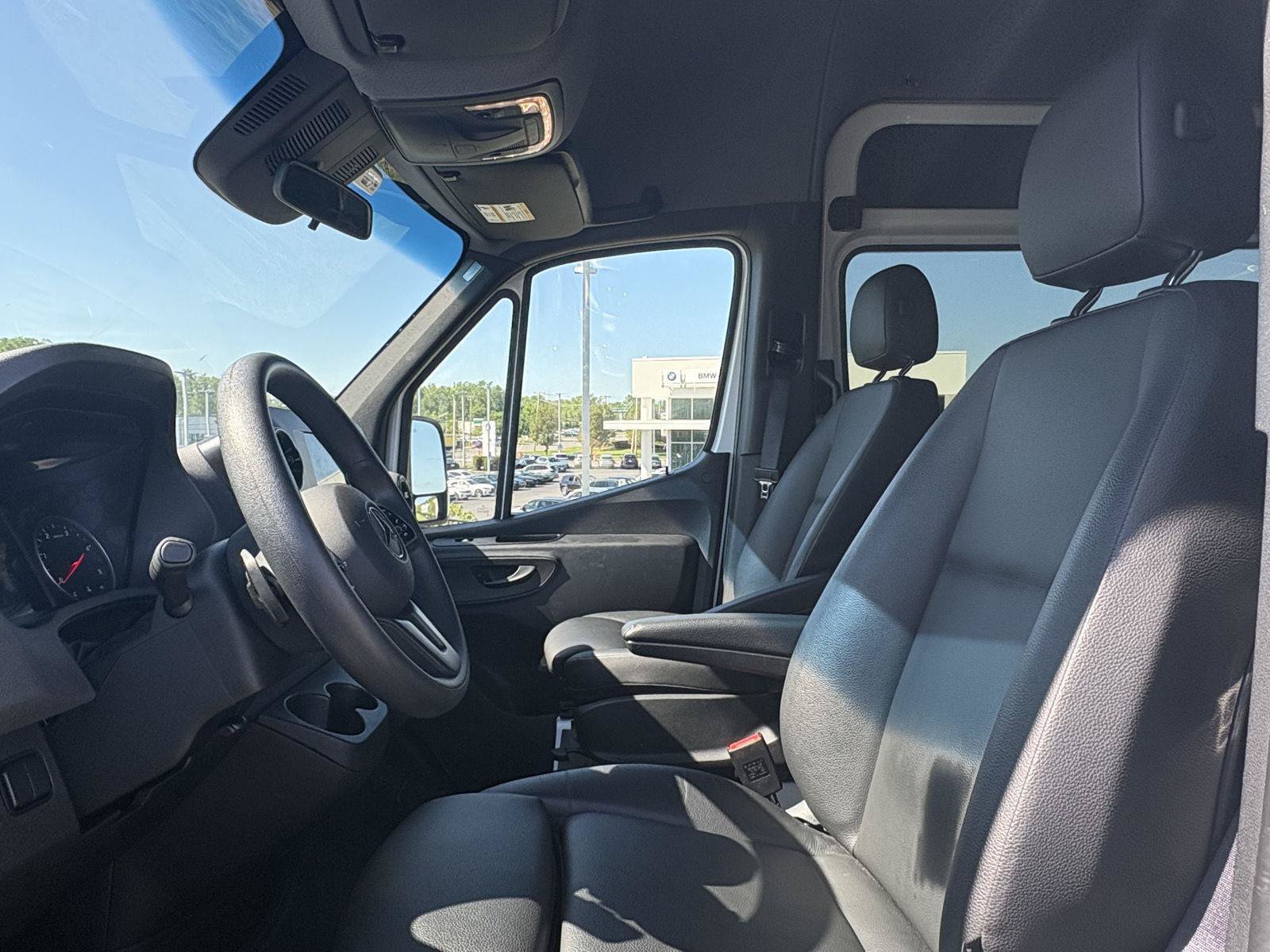 Used 2024 Mercedes-Benz Sprinter 2500 image 7